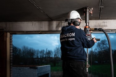 Diacron